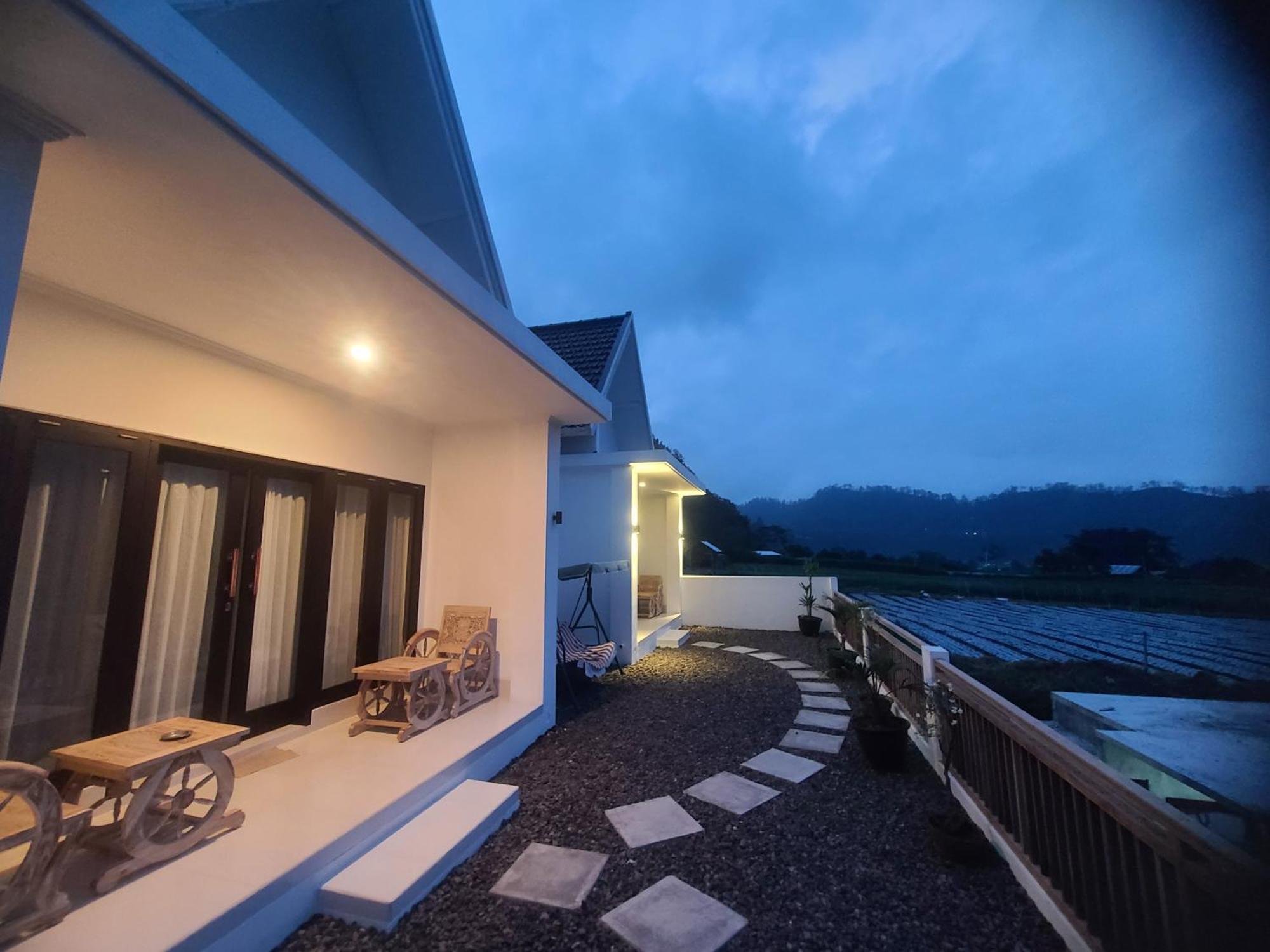 Batur Volcano Basecamp Kubupenlokan Екстериор снимка