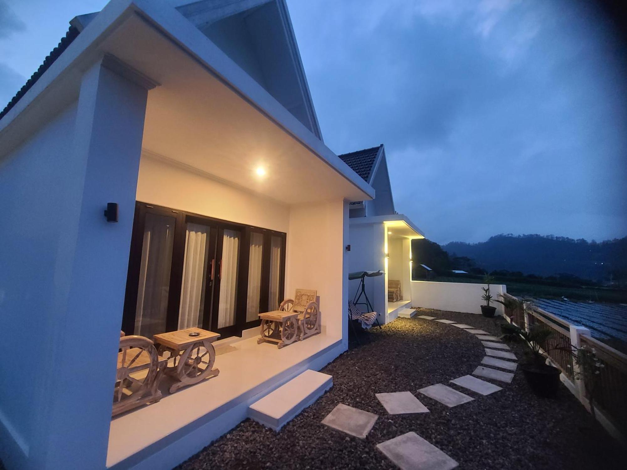 Batur Volcano Basecamp Kubupenlokan Екстериор снимка